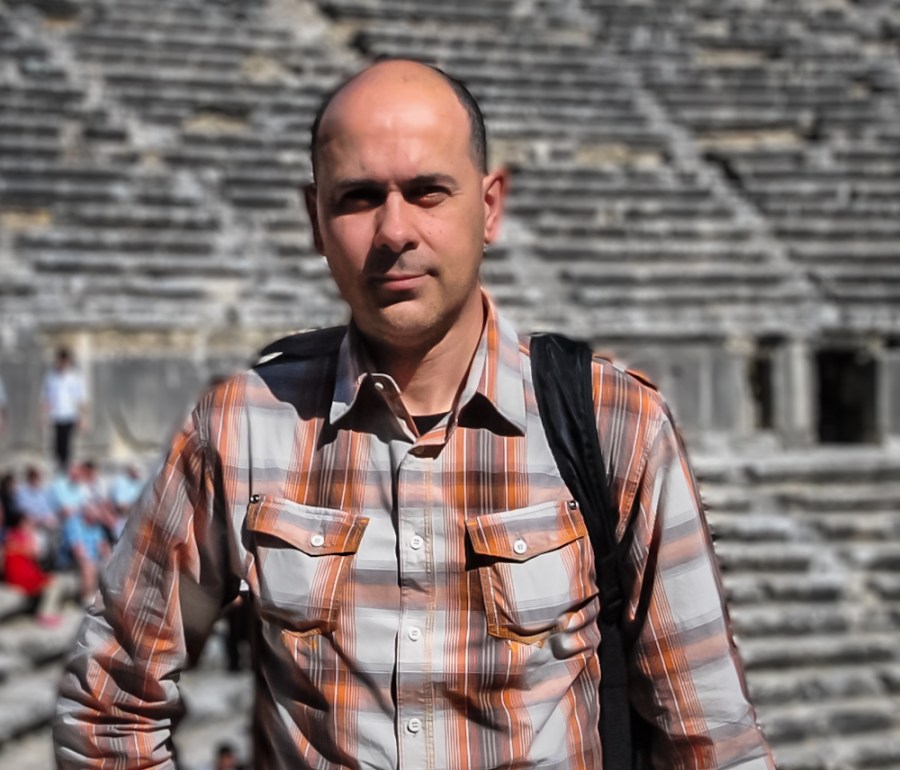 el_circulo_del_fotograma_una_esvastica_sobre_el_bidasoa_Javier_Barajas